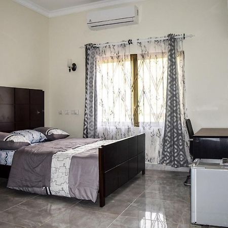 3A'S Guest House Akosombo Exterior photo
