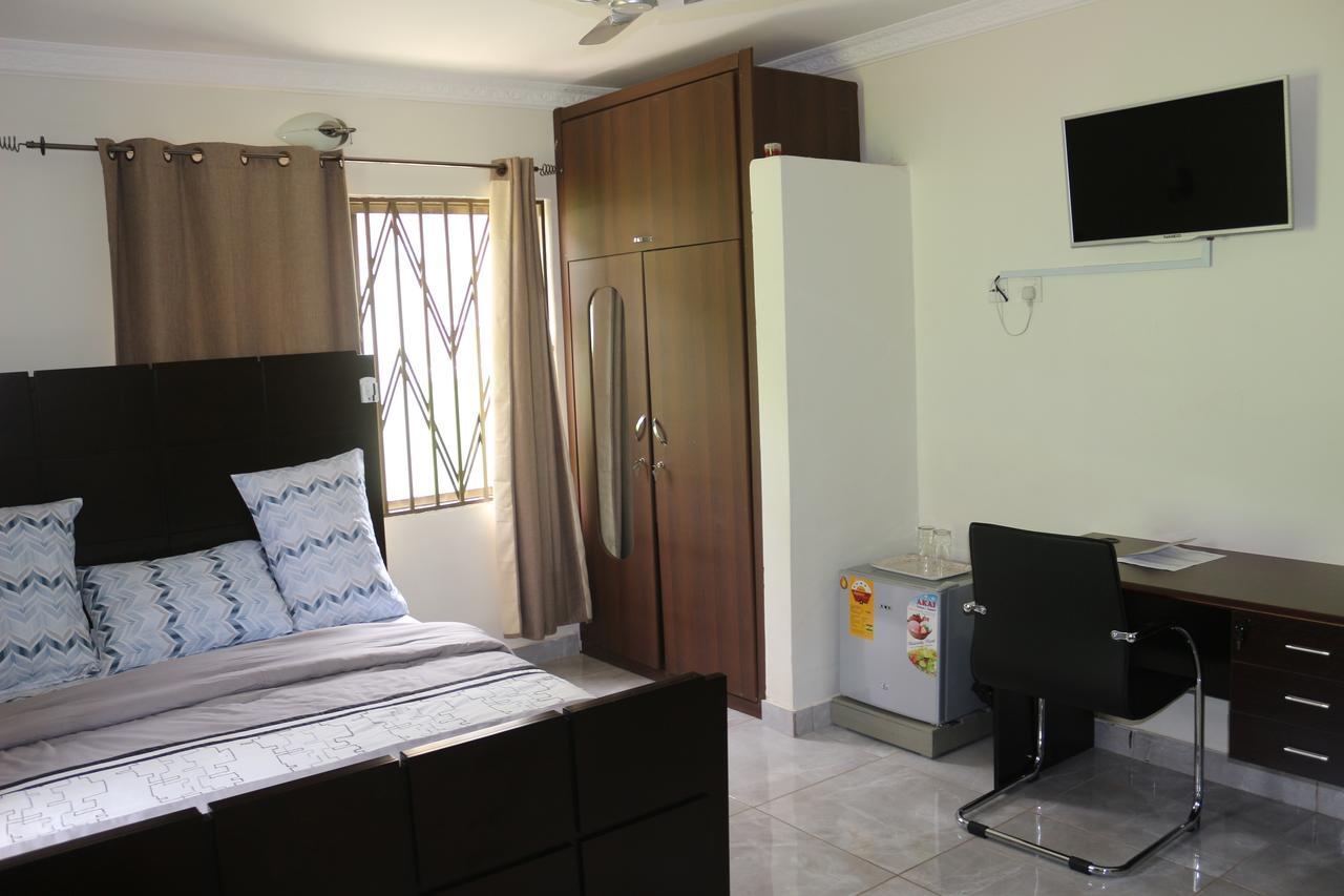 3A'S Guest House Akosombo Exterior photo
