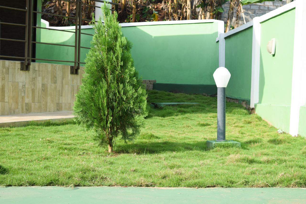 3A'S Guest House Akosombo Exterior photo