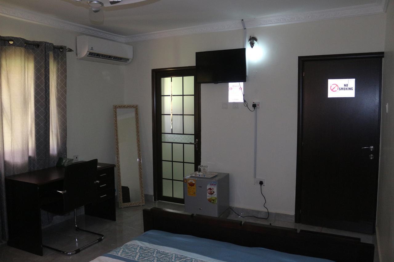3A'S Guest House Akosombo Exterior photo
