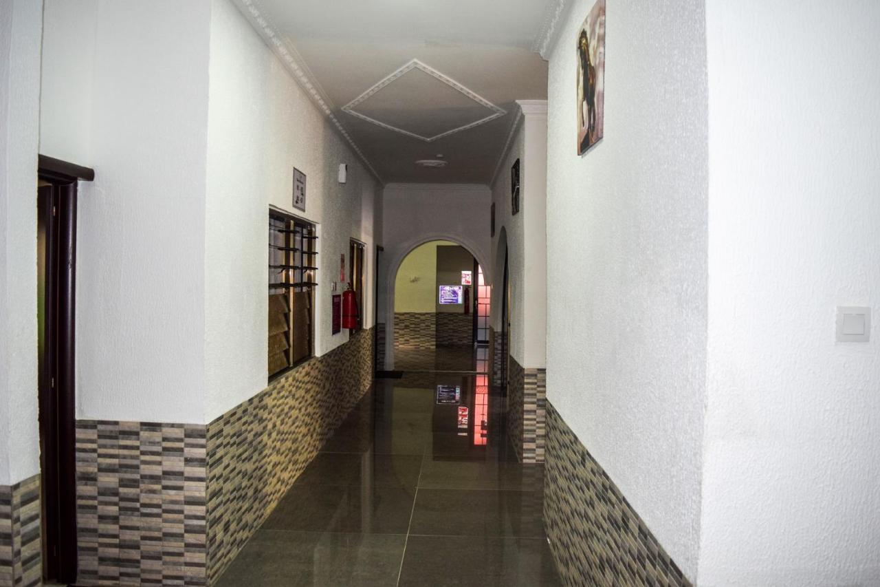 3A'S Guest House Akosombo Exterior photo