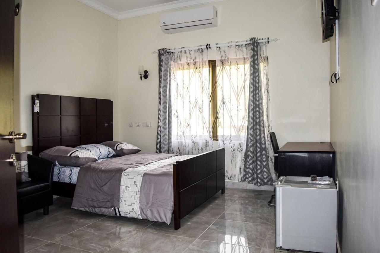 3A'S Guest House Akosombo Exterior photo