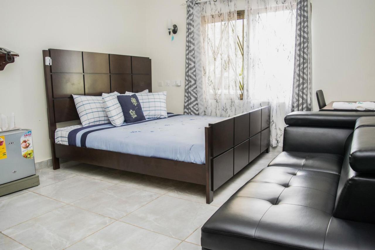 3A'S Guest House Akosombo Exterior photo