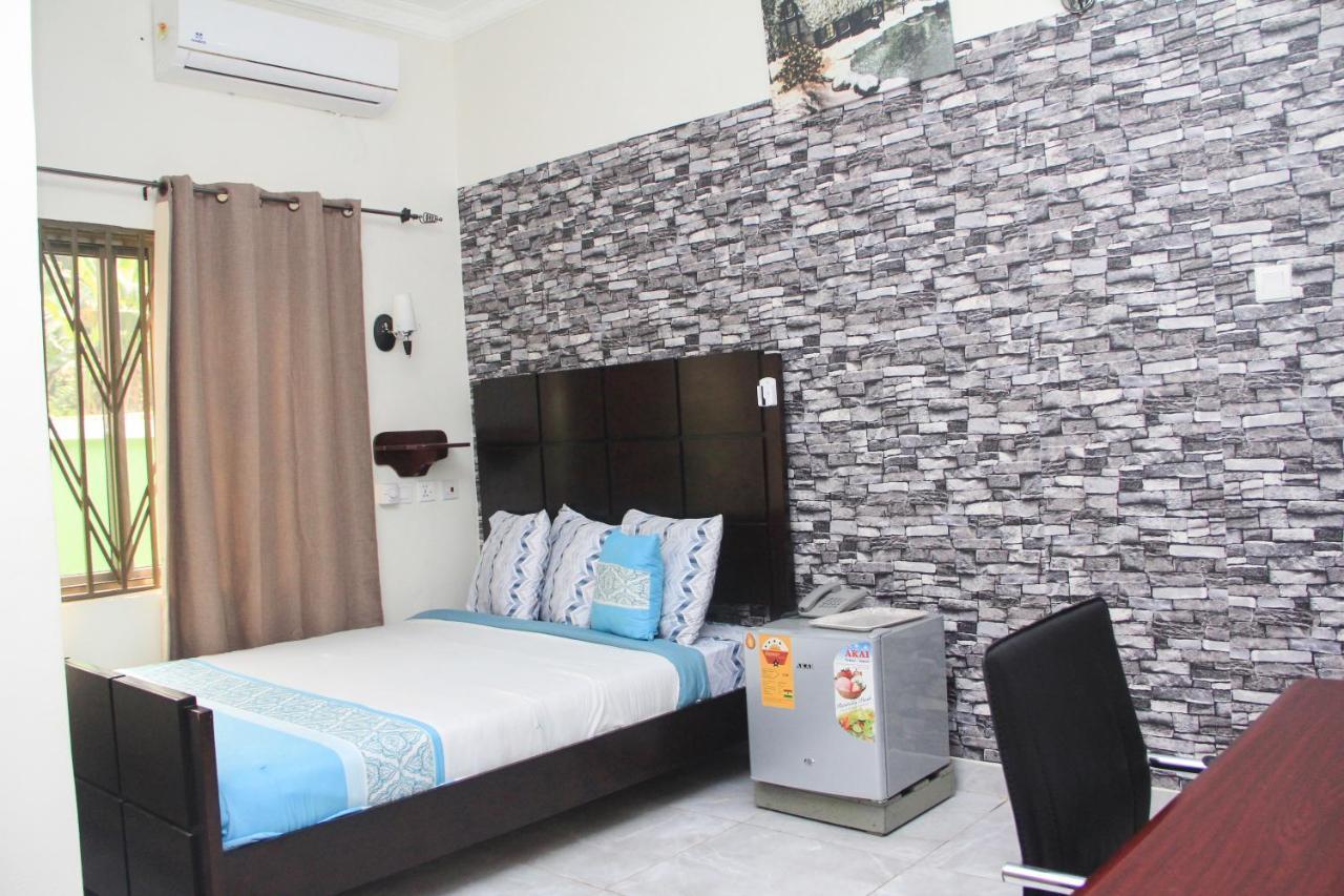 3A'S Guest House Akosombo Exterior photo