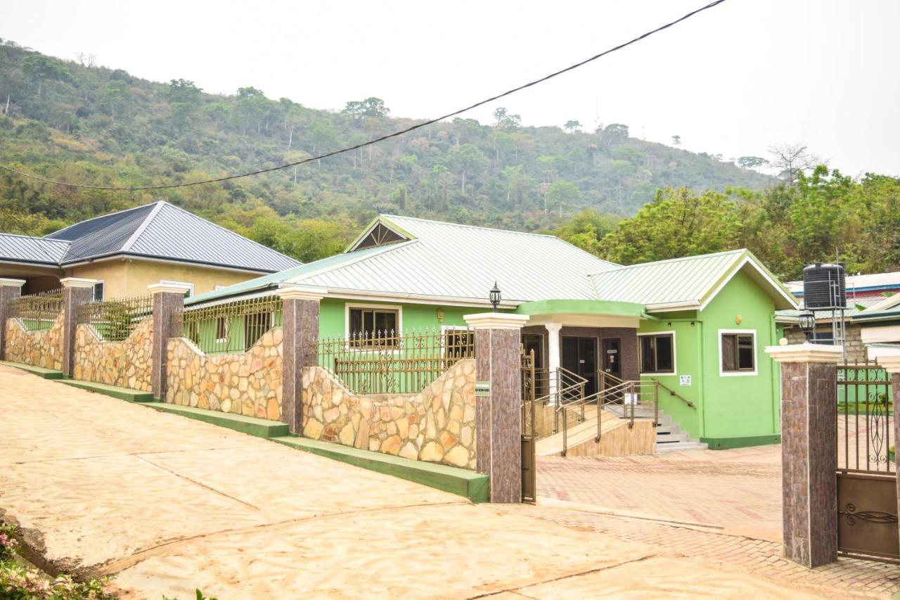 3A'S Guest House Akosombo Exterior photo